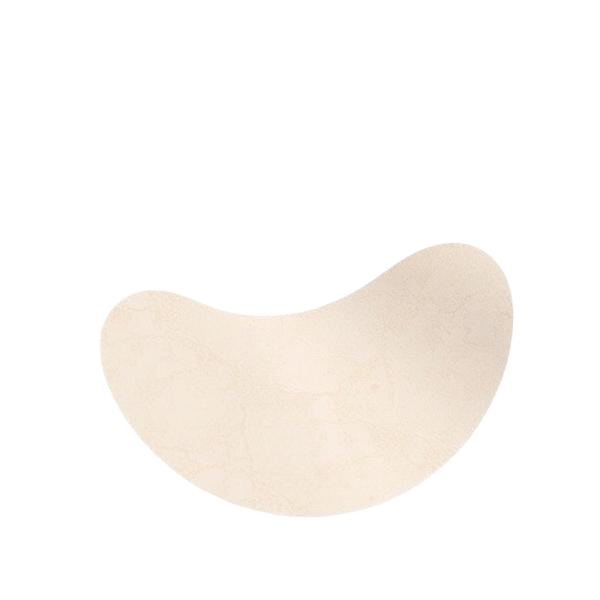 Lámina de piedra flexible curvada mostrando su adaptabilidad